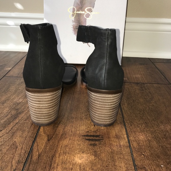 NEW Jessica Simpson Rylinn Sandals - Picture 3 of 5